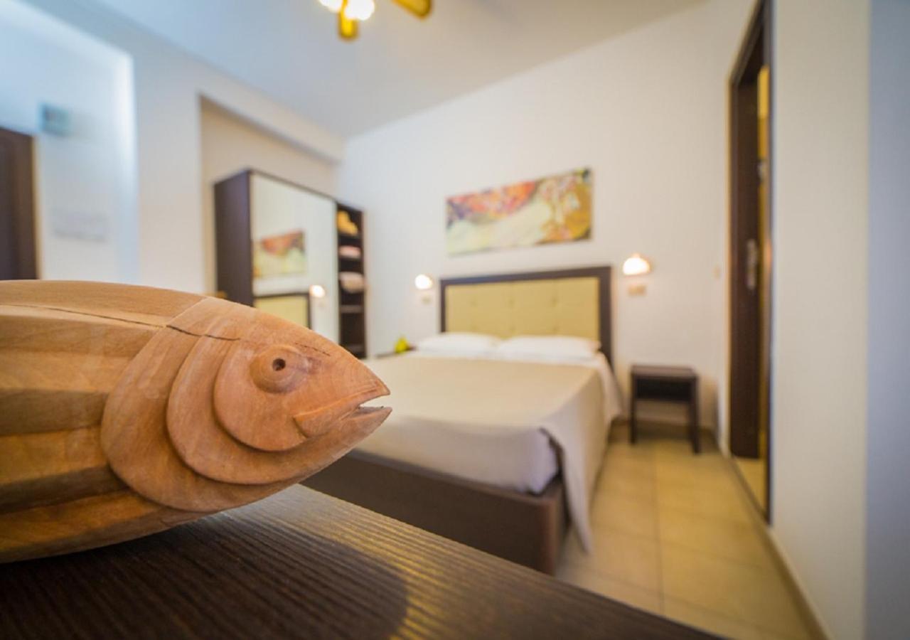 Mediterraneo Hotel & Suites Cattolica Exterior photo